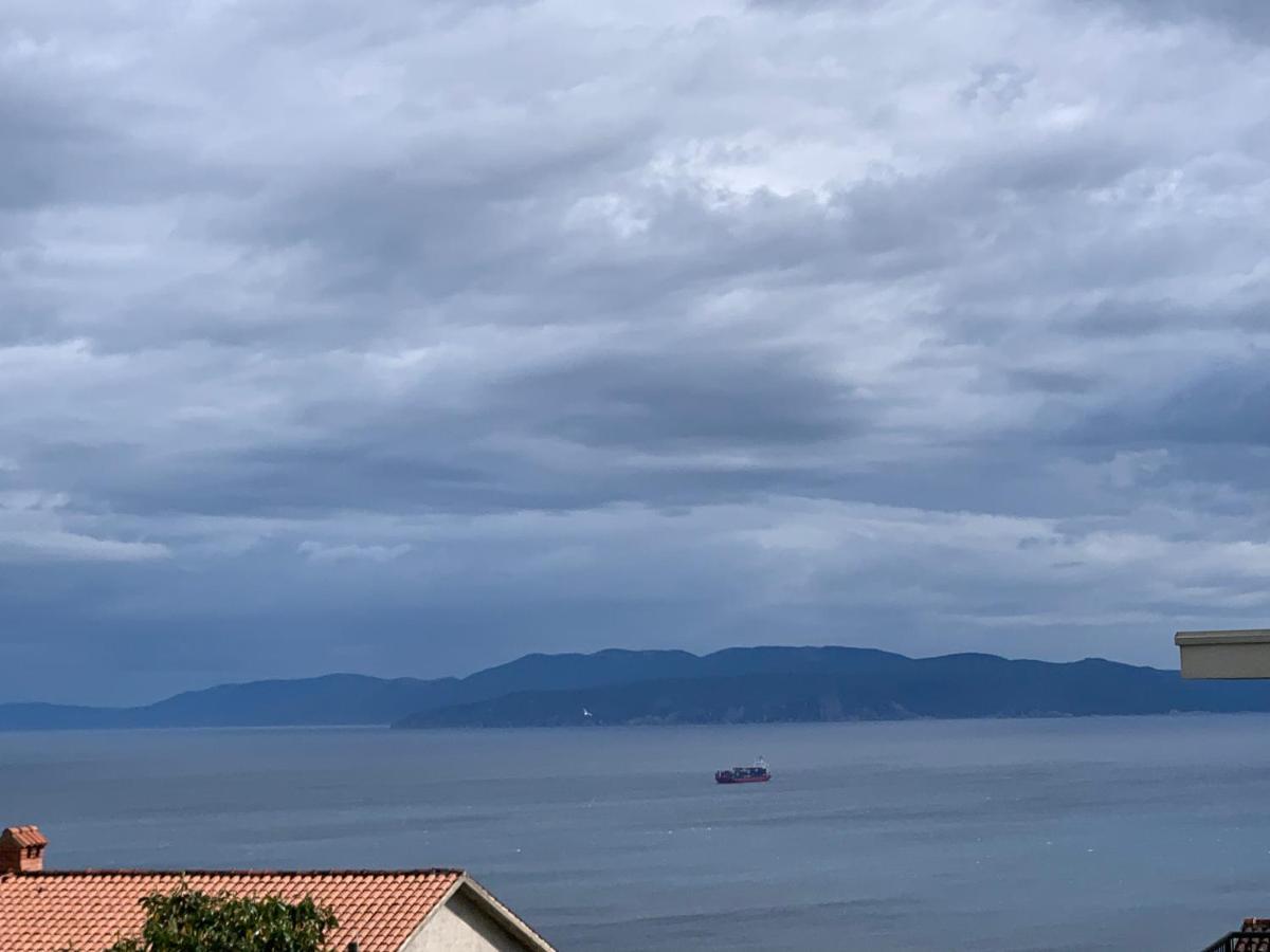 Deluxe Apartment Dora With A Private Parking, Terrace And See View Rijeka Ngoại thất bức ảnh